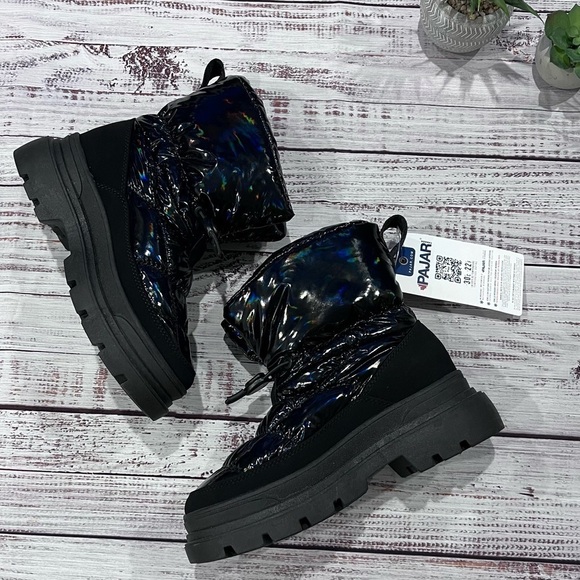 Pajar Varsila Iridescent Black Puffer Snow Moon Boots